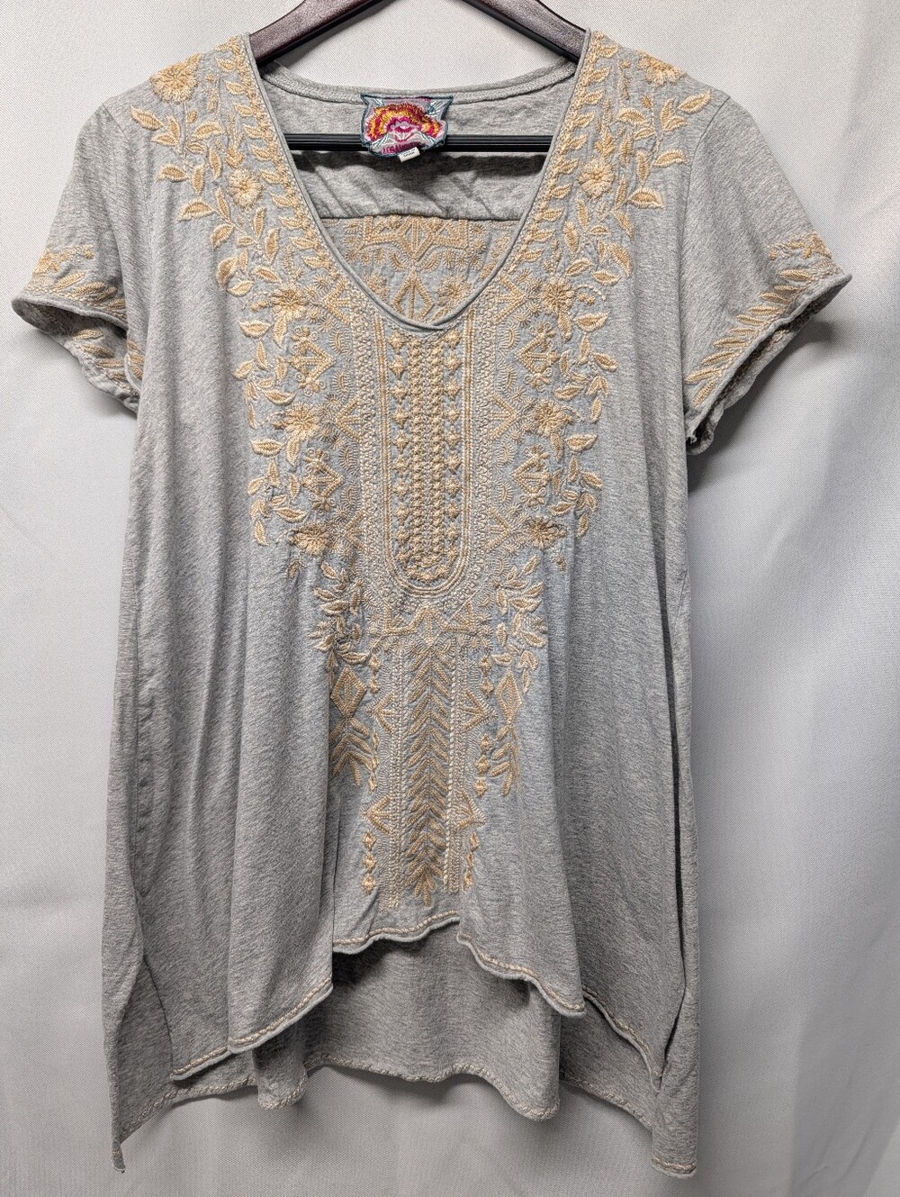 Johnny Was Light Gray Tunic with Cream Embroidery Size Small EUC